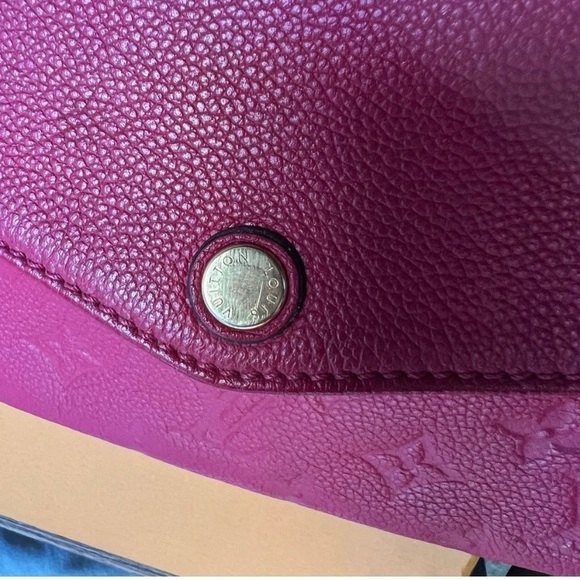 Louis crossbody authentic - Picture 15 of 15